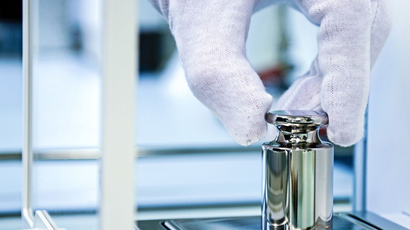 สอบเทียบตุ้มน้ำหนักและเครื่องชั่ง